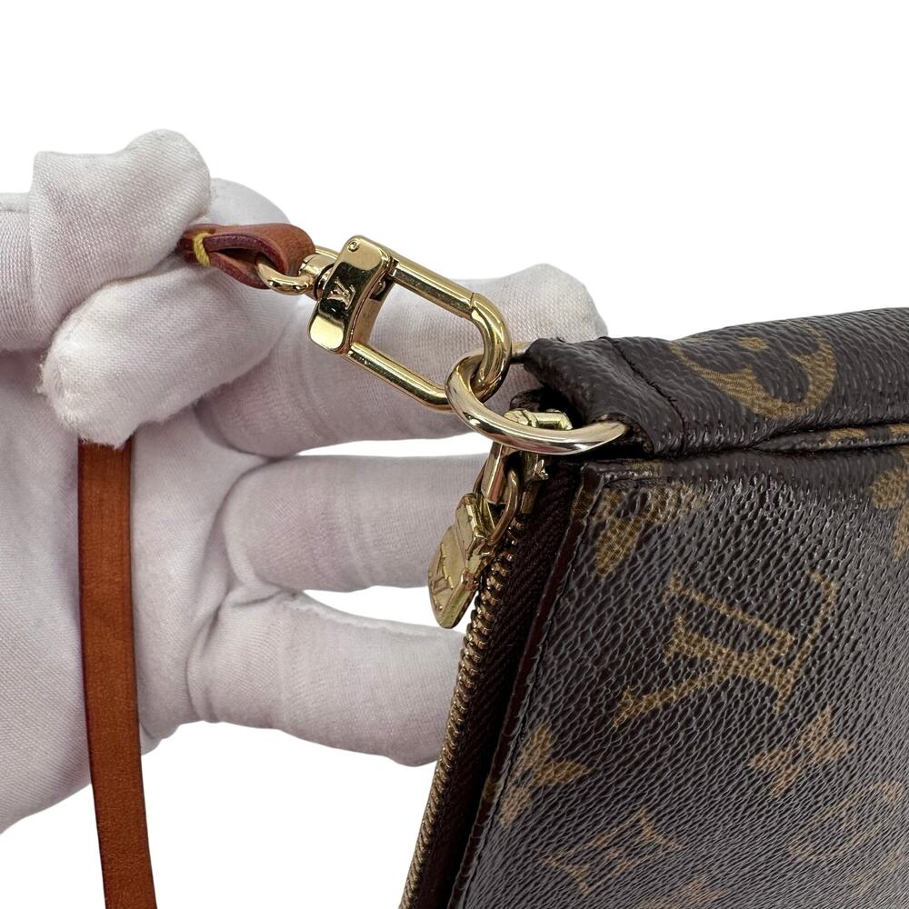 Louis Vuitton LV Monogram Pochette Accessoires Bag - Picture 8 of 16